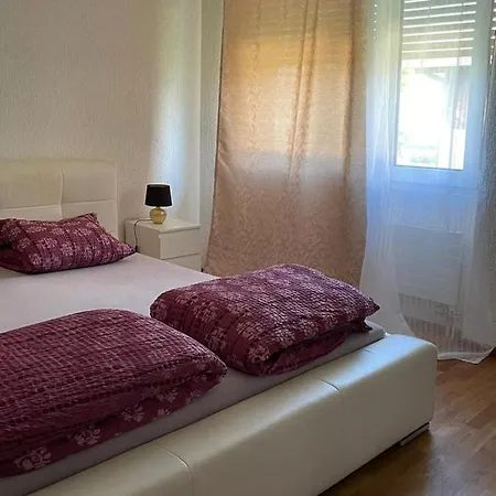 Holiday home Luxury House With Big Garden And Mountain View