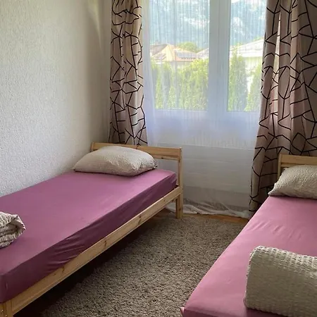 Luxury House With Big Garden And Mountain View Dom wakacyjny *