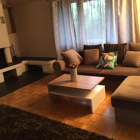 Luxury House With Big Garden And Mountain View *